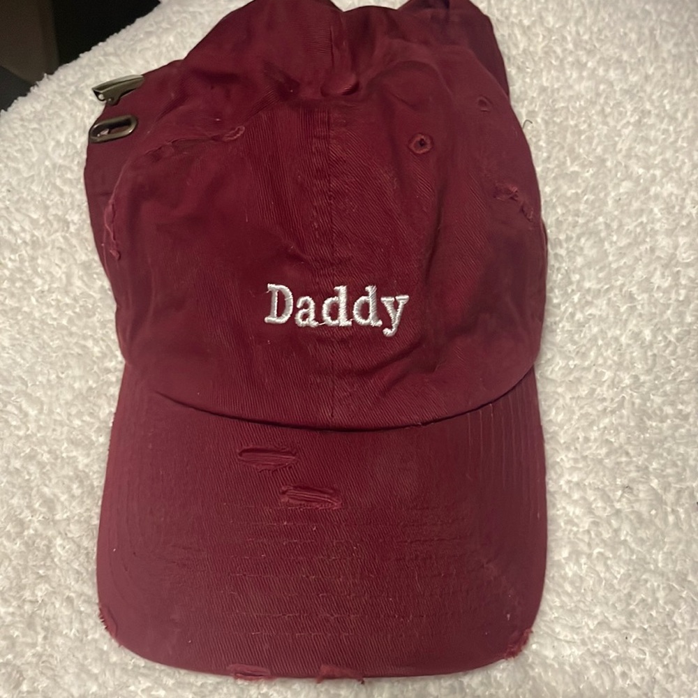 Daddy distress baseball cap, burgundy